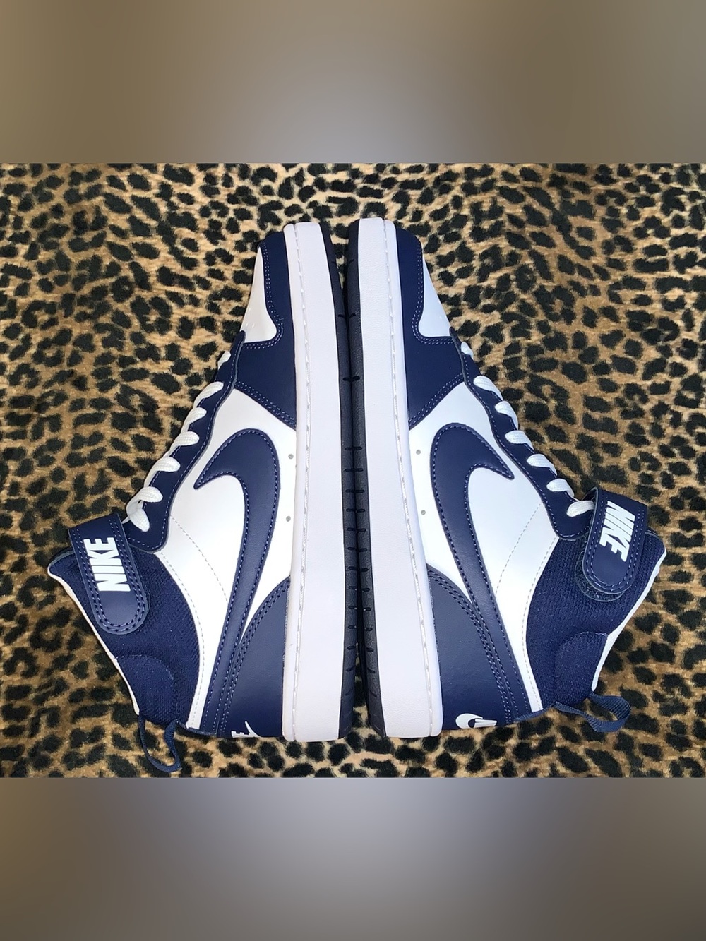 Nike - Picture 4 of 5